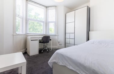 Ashleigh Grove, Jesmond, Newcastle - Image 2